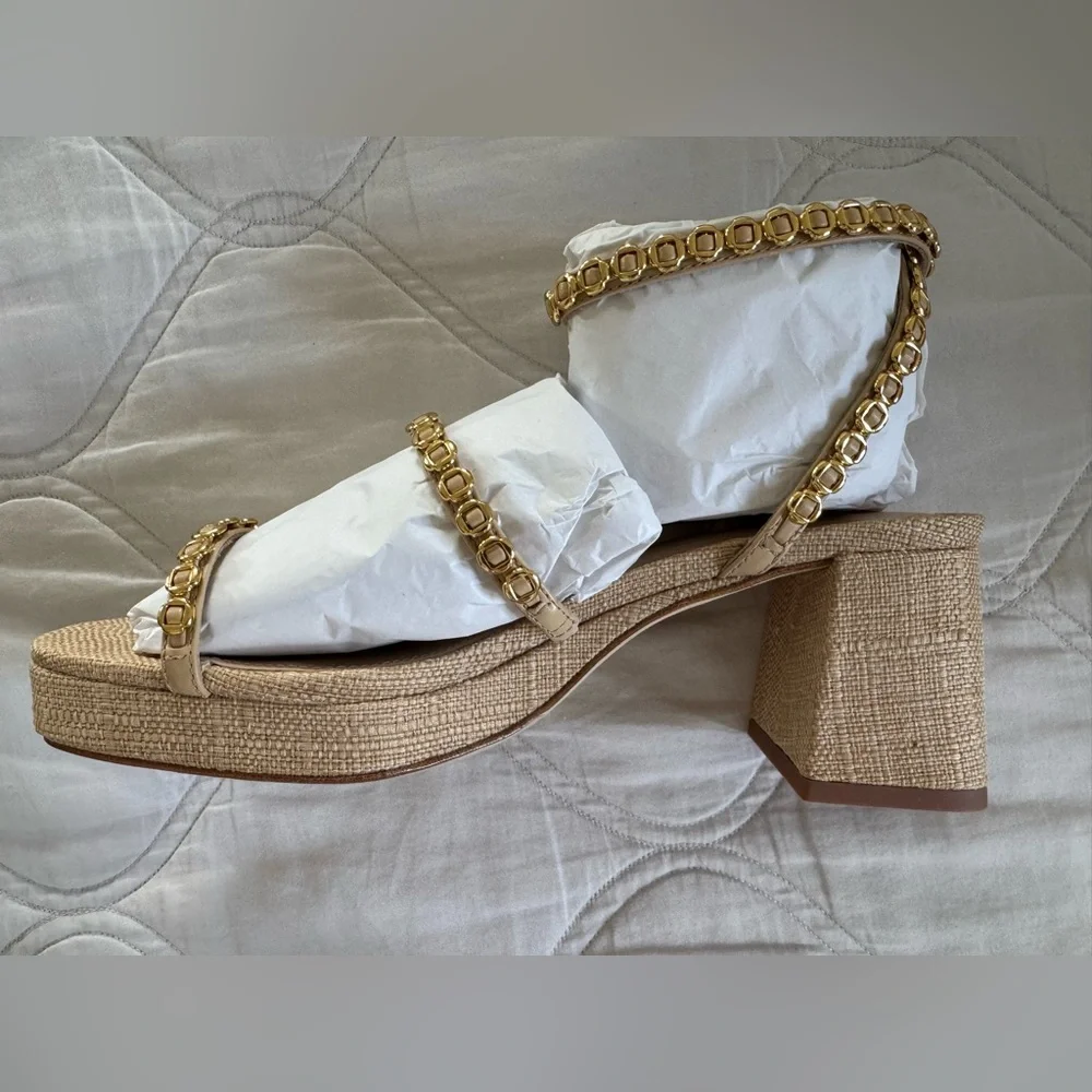 Larroude Gio Milanina Sandal Beige/Raffia made in Brazil.
New in original box. - Picture 11 of 11